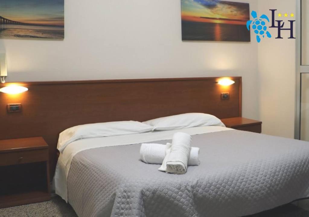 Hotel Lora Rda Luxury Bordighera Bagian luar foto