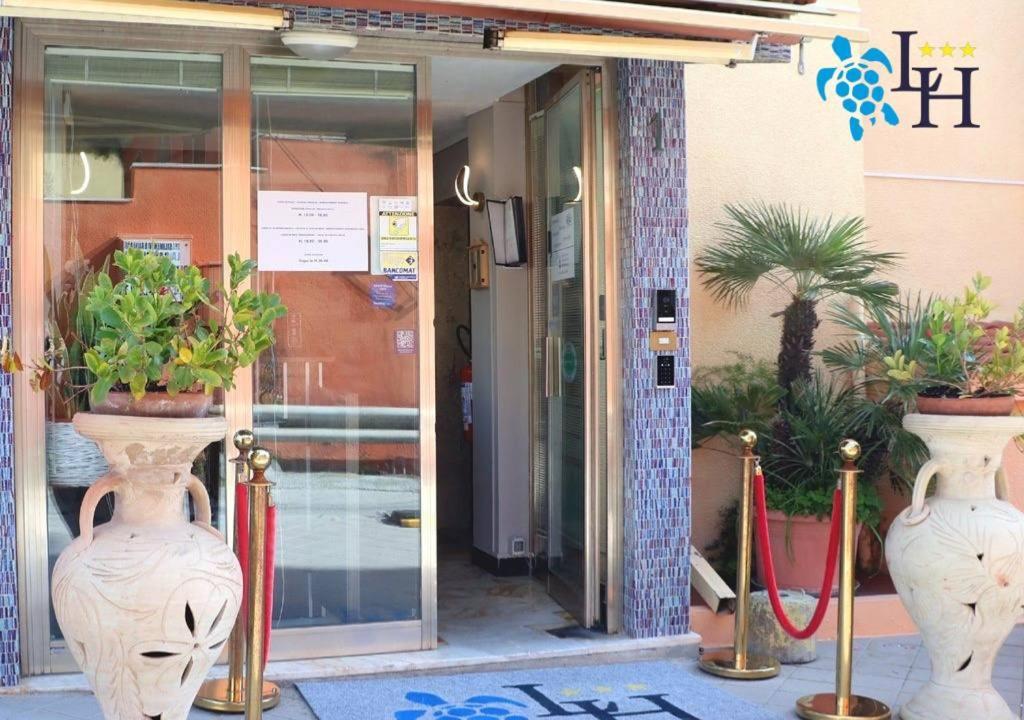 Hotel Lora Rda Luxury Bordighera Bagian luar foto