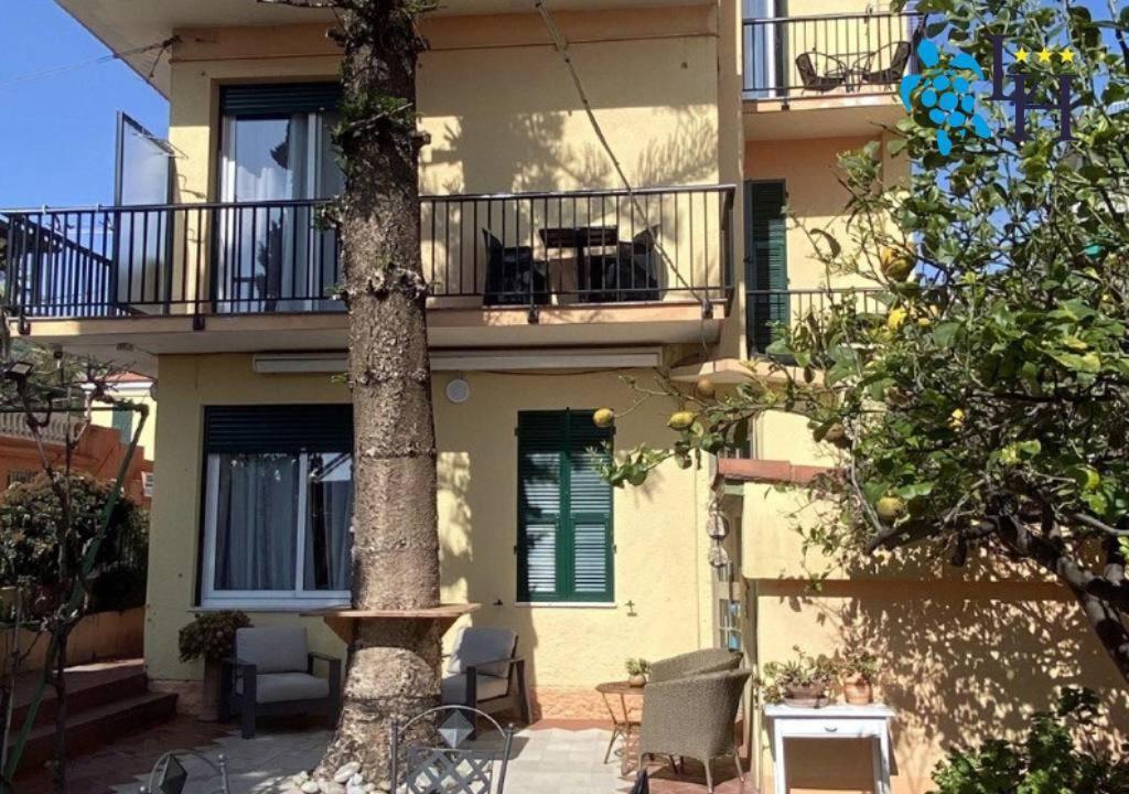 Hotel Lora Rda Luxury Bordighera Bagian luar foto